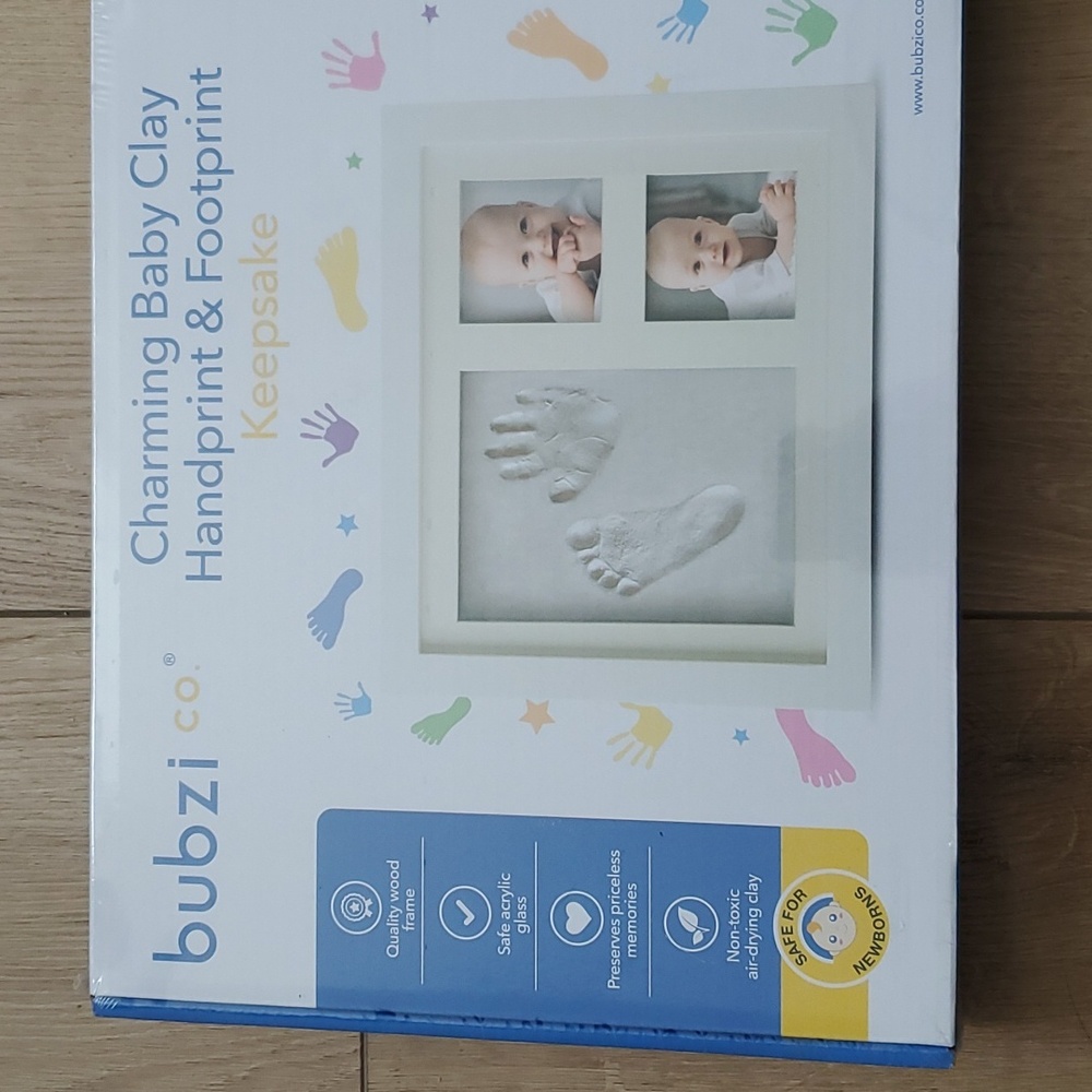 Bubzi Co. Keepsake hand and footprint kit